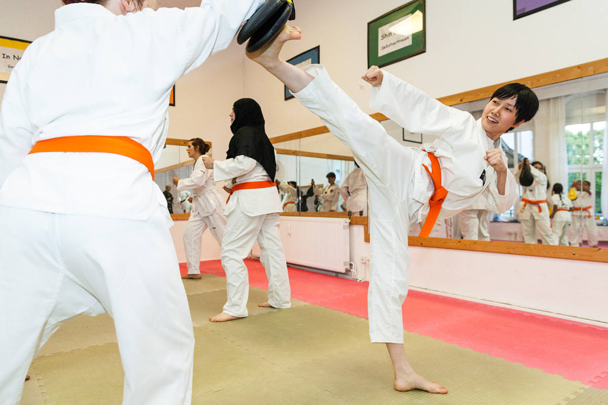 Songmoo Kampfkunstschule für Frauen und Mädchen in Offenbach